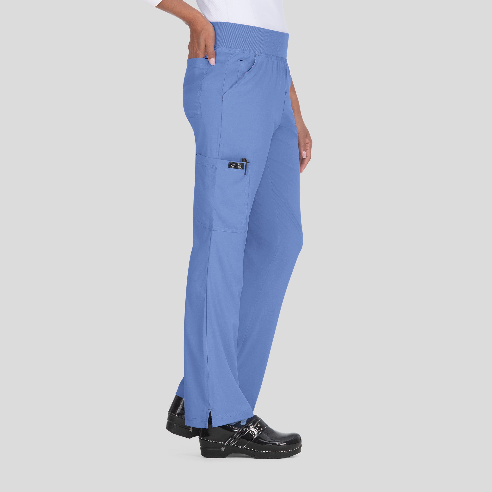Laurie Women's 6-Pocket Yoga-Style Scrub Pants | Ciel